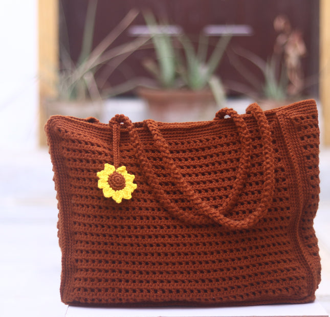 Handmade Crochet Tote Bag with Sunflower Charm – Large Boho Shoulder Bag – Eco-Friendly Yarn Purse – Brown Knitted Bag for Women